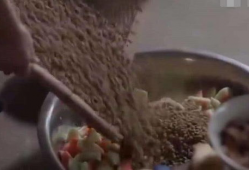 娱乐吃瓜酱英国水葬,娱乐吃瓜酱带你揭秘绿色葬礼风尚